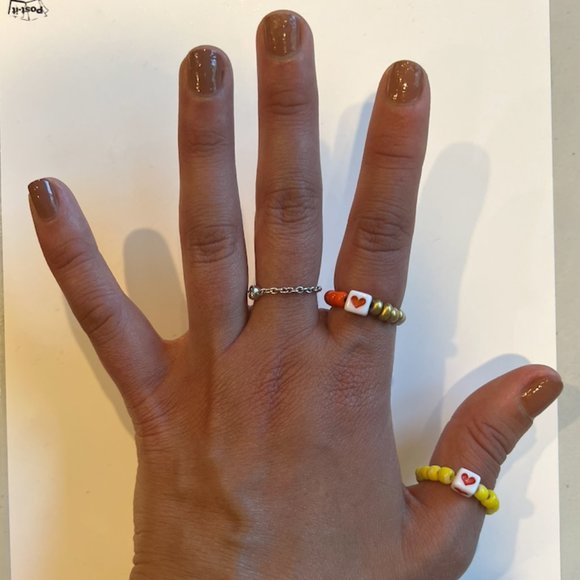 RED HEART BEADED RING, ONE SIZE, YELLOW BEADS - Picture 2 of 2